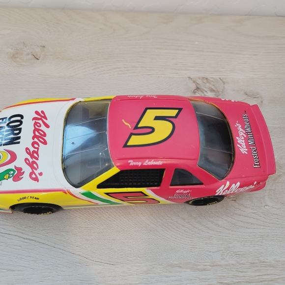 Racing Champions 1:24 1994 Diecast Car #5 - Picture 13 of 14